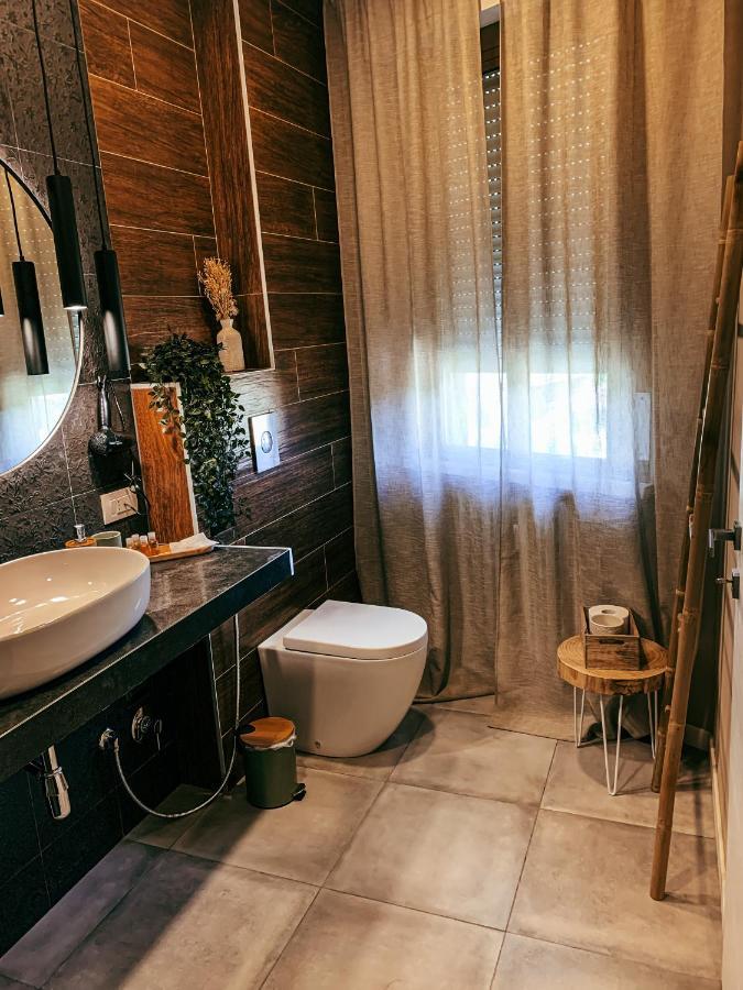 B&B Salus Civico 23 เรจโจเอมิเลีย ภายนอก รูปภาพ