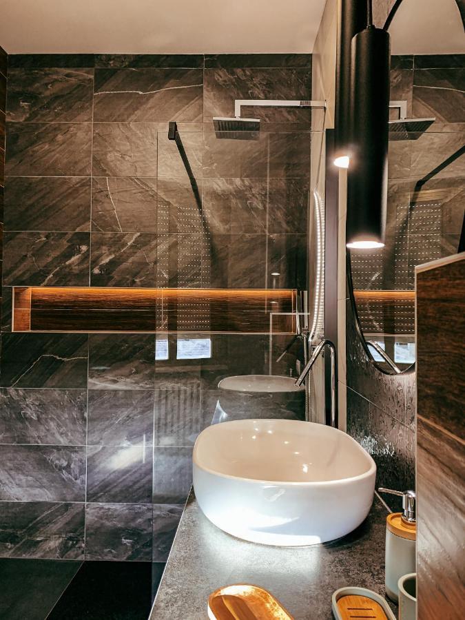 B&B Salus Civico 23 เรจโจเอมิเลีย ภายนอก รูปภาพ